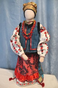 Лялька у вбранні Київщини